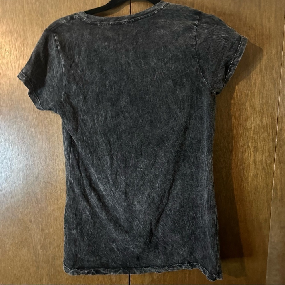 Hot Topic Supernatural Family Blood Acid Wash Girls 2XL SS T-Shirt Women’s S-M - Picture 8 of 10